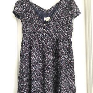 Super cute T-shirt dress with buttons navy blue